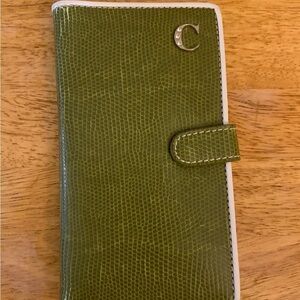 Liz Claiborne Elegant Green Textured wallet